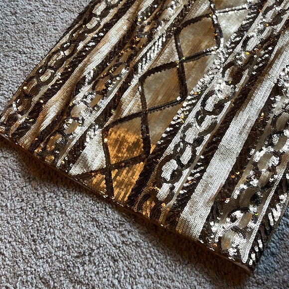 NWTs Gold Dress - Adrianna Papell - Picture 5 of 11